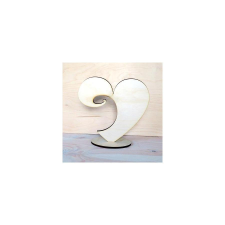  Akasztós szív talpon. Mérete: 200x200 mm dekorációs kellék