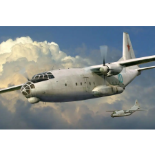  Amodel Antonov An-8 1:72 (AMO72141) makett