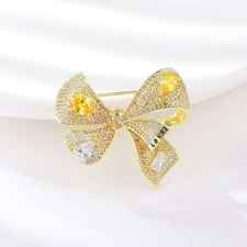  Arannyal bevont masni bross áttetsző és pezsgőszínű CZ kristályokkal (0223.) bross