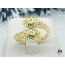  Armella kobrafejes antiallergén gyűrű gazdagon díszített, zöld szemekkel 14K gyűrű