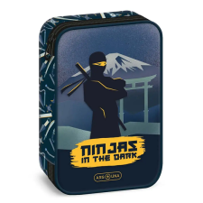 Ars Una : Ninjas in the Dark többszintes tolltartó 15,5x22,5x4,5cm tolltartó