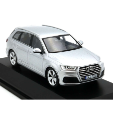  Audi Q7 2015 Silver 1:43 makett