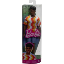 BARBIE FASHIONISTAS FIÚ BABA FEHÉR ÉS NARANCSSÁRGA CSÍKOS PÓLÓVAL ÉS HALLÓKÉSZÜLÉKKEL baba