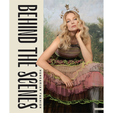  Behind the scenes egyéb könyv