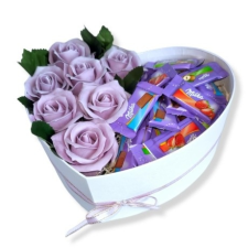 Boxenjoy - szív desszert doboz- lila szappanrózsával és mini Milka-val ajándéktárgy