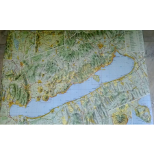 Cartographia Balaton falitérkép fóliás Cartographia hajtott térképből laminálva 1:90 000 96 x 67 cm térkép