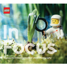 Chronicle Books LEGO® fotókönyv, reflektorfényben gyermek- és ifjúsági könyv