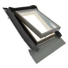 CMI WertPLUS tetőkibúvó erdeifenyő impregnált 45 cm x 73 cm építőanyag