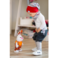  Csősapka, vitorlás, szürke-piros babasapka, sál