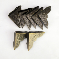 DC Fém sarokvédő 4,5cm x 4,5cm x 1,3cm dekorációs kellék