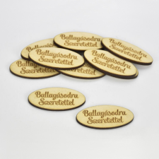 DC Natúr fa gravírozott tábla "Ballagásodra Szeretettel" 4,5cm x 2cm dekorációs kellék