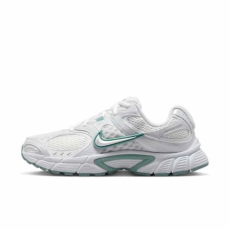 Default Nike Utcai cipő Nike V5 RNR Women
