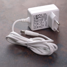 DELUX LED tápegység 24W 12V 2A IP20 adapter típusú, fehér (DEL1647) villanyszerelés