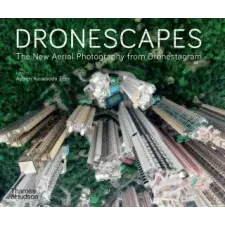  Dronescapes idegen nyelvű könyv