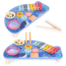 EcoToys Hangszerasztal xilofonnal, cintányérral, tamburával és shakerrel, tengeri témájú ecotoys játékokkal játékhangszer