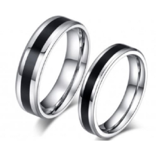 Ékszerkirály Férfi karikagyűrű, rozsdamentes acél, fekete csíkkal, 8-as méret gyűrű