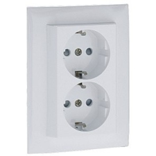 ELKO EP Hungary Efapel 90332_CBR gyerekzáras dupla dugalj, fehér villanyszerelés