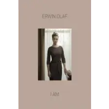  Erwin Olaf: I Am – Erwin Olaf idegen nyelvű könyv