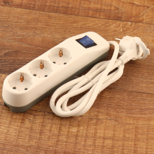 EverFlourish Hungary Kft. Hármas kapcsolós elosztó, 1,4 méteres hosszabbító, elosztó