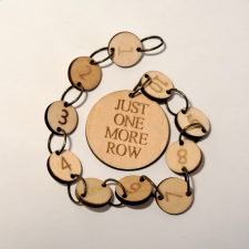  Fa sorjelölő, &quot;Just one more row&quot; felirattal rövidáru