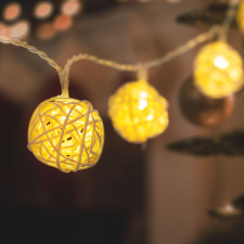 Family LED fényfüzér - rattan labdák - 1,35 m - melegfehér - 2 x AA (56519) karácsonyfa izzósor