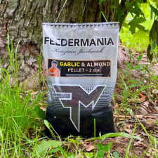 Feedermánia SILVER PELLET 2 MM GARLIC &amp; ALMOND bojli, aroma