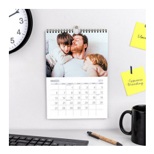  Fényképes óriás naptár 25x38 cm 2024 egyedi ajándék
