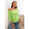 FiatalDivat Viskóz blúz lecsúszott vállal 69933-as modell világoszöld