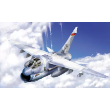  Hobby Boss A-7D Corsair II 1:48 (80344) makett