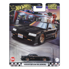 HOT WHEELS PREMIUM BOULEVARD FÉM NISSAN SKYLINE RS 1:64 MÉRETARÁNYBAN autópálya és játékautó