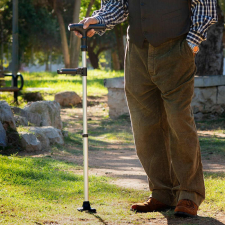 InnovaGoods Hosszabbítható bot LED-del, riasztóval és mechanikus felszedővel Hannde InnovaGoods gyógyászati segédeszköz