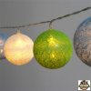 IRIS Gömb alakú 6cm/színes fonott/1,5m/zöld-kék-fehér/10db LED-es/USB-s fényfüzér, fénydekoráció