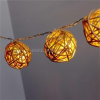 IRIS Gömb alakú fonott/rattan/1,5m/meleg fehér/10db LED-es/3xAA elemes fénydekoráció (IRIS_102-01)