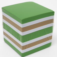iskola Jegyzettömb színes ragasztott 900 lapos 8,5x8,5x8,5cm jegyzettömb