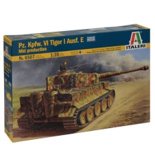 Italeri : Panzerkampfwagen VI harckocsi makett, 1:35 makett