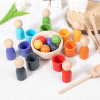 JM Montessori 7 színű személy és csésze színbesoroláshoz illő csípőgolyós játék