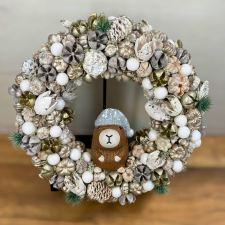  Karácsonyi DIY ajtódísz – Capibara figurás ünnepi koszorú dekorációs kellék