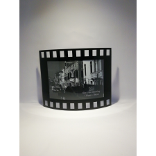  Képkeret, filmszalag jellegű, fekvő, 10x15 cm-es képnek fényképkeret