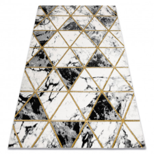 Kizárólagos EMERALD szőnyeg 1020 glamour, elegáns márvány, háromszögek fekete / arany 180x270 cm lakástextília