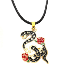  Koponyás-kígyós medál bőr lánccal medál