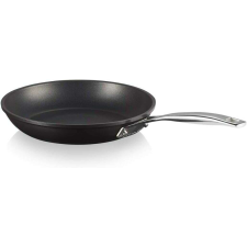  Le Creuset Tapadásmentes Alumínium Serpenyő 4,5x24cm - Fekete edény