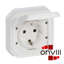 LEGRAND 069869L, Plexo 55 süllyesztett 2P+F csatlakozóaljzat csapófedéllel, összeszerelt, csavaros vezetékbekötéssel, fehér villanyszerelés