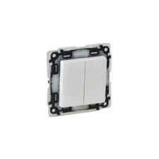 LEGRAND 752155 Valena Life IP44 fehér csillárkapcsoló (LEGRAND_752155) villanyszerelés