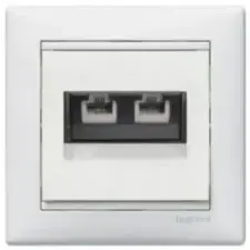 LEGRAND 774239 VALENA 2XRJ45 LCS2 CAT5E UTP ALJZAT, FEHÉR villanyszerelés