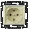 LEGRAND Valena IP 44 2P+F csatlakozóaljzat csapófedéllel, elefántcsont 774120