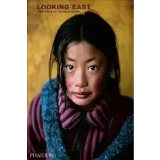  Looking East – Steve McCurry idegen nyelvű könyv