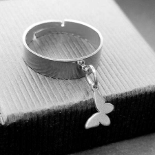 Maria King Pillangós charmos állítható méretű gyűrű, ezüst színű, választható szélességben gyűrű