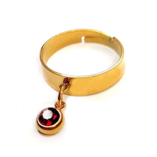 Maria King Piros kristály charmos állítható méretű gyűrű, arany színű, választható szélességben gyűrű
