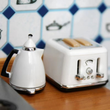  Miniatűr kenyérpirító és vízforraló készlet 1/12 méretarányban kenyérpirító