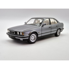 Minichamps BMW E34 535i (1988) -  Minichamps - 1:18 makett